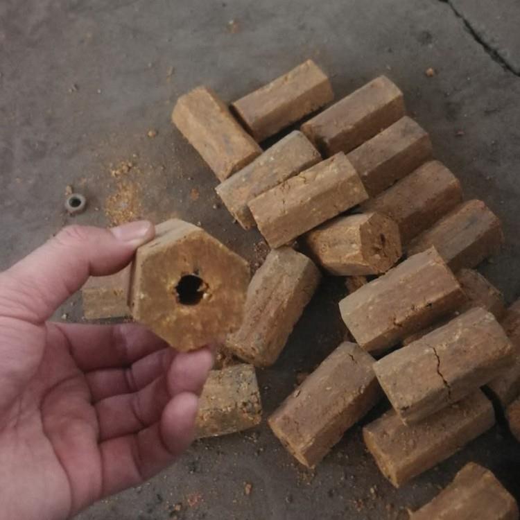 Honeycomb Coal Briquette machine (2) Honeycomb Coal Briquette machine (2)