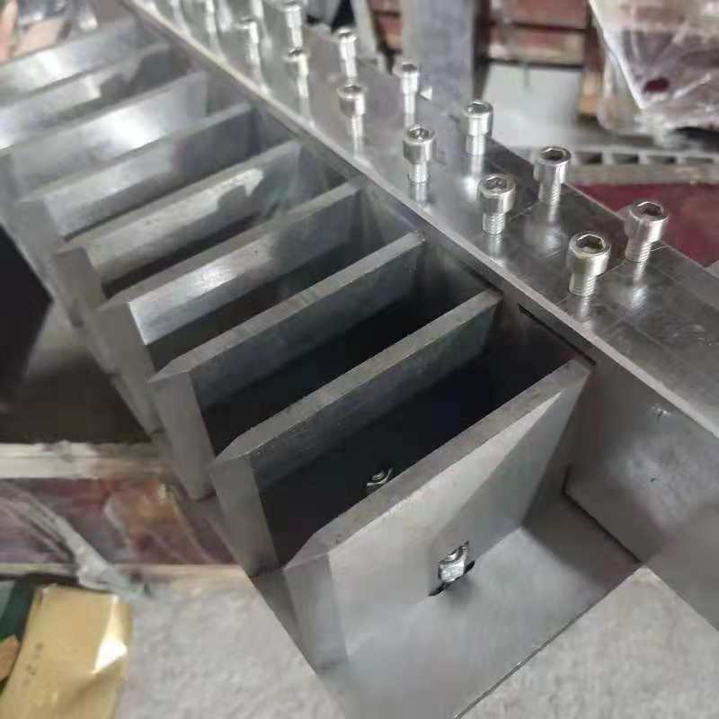 H1dcb30e0184e4a428ddfe5694b73a863f